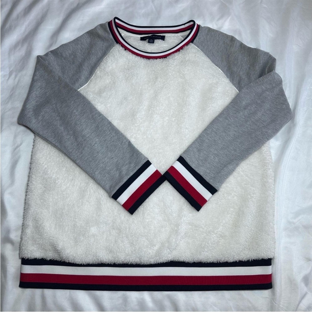 Tommy Hilfiger Women's white Long Sleeve Sweater